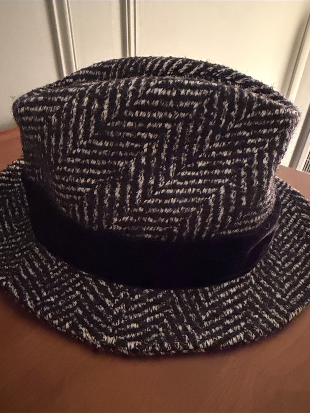 Dolce & Gabbana Black and White Tweed Fedora Hat - Picture 6 of 7